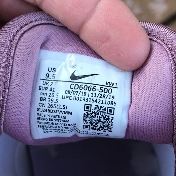 Nike Golf Shoes - Picture 9 of 9